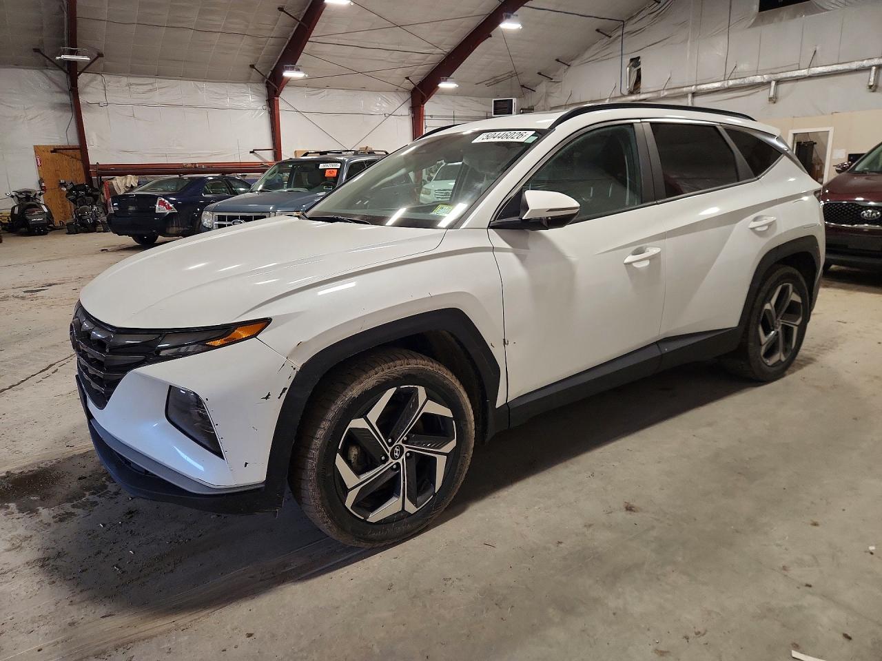 Salvage Hyundai TUCSON Image