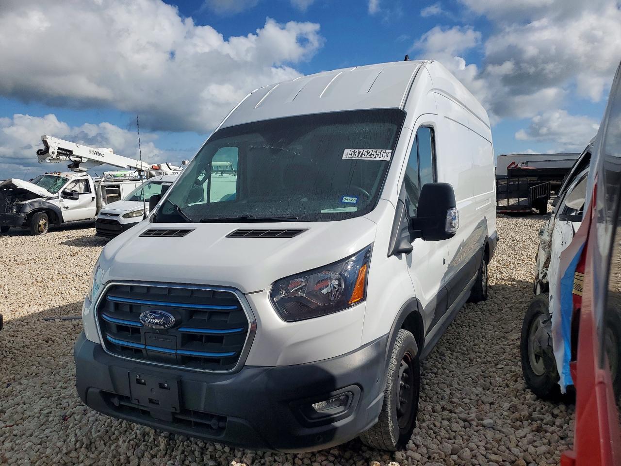 Salvage Ford Transit Image