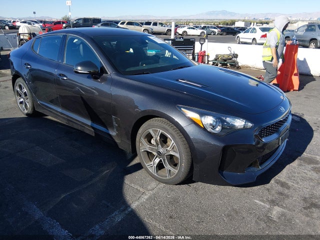 Salvage Kia Stinger Image