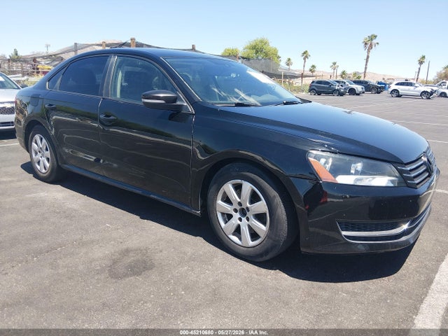 Salvage Volkswagen Passat Image