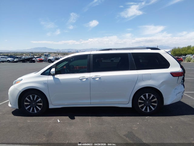 Toyota Sienna Limited Premium