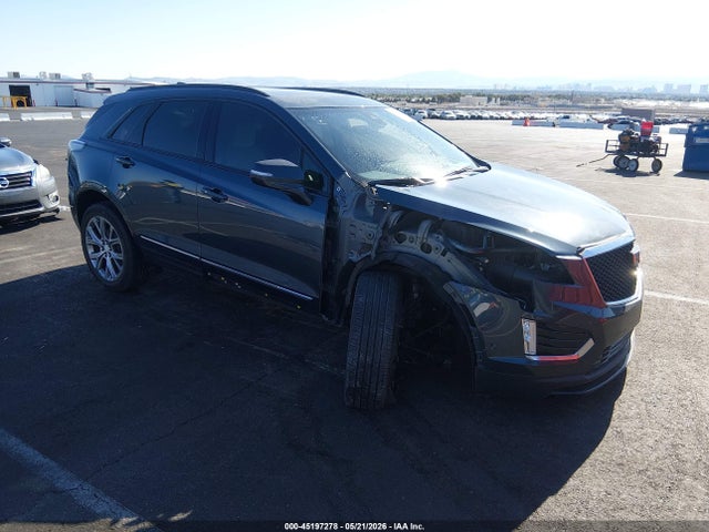 Salvage Cadillac XT5 Image