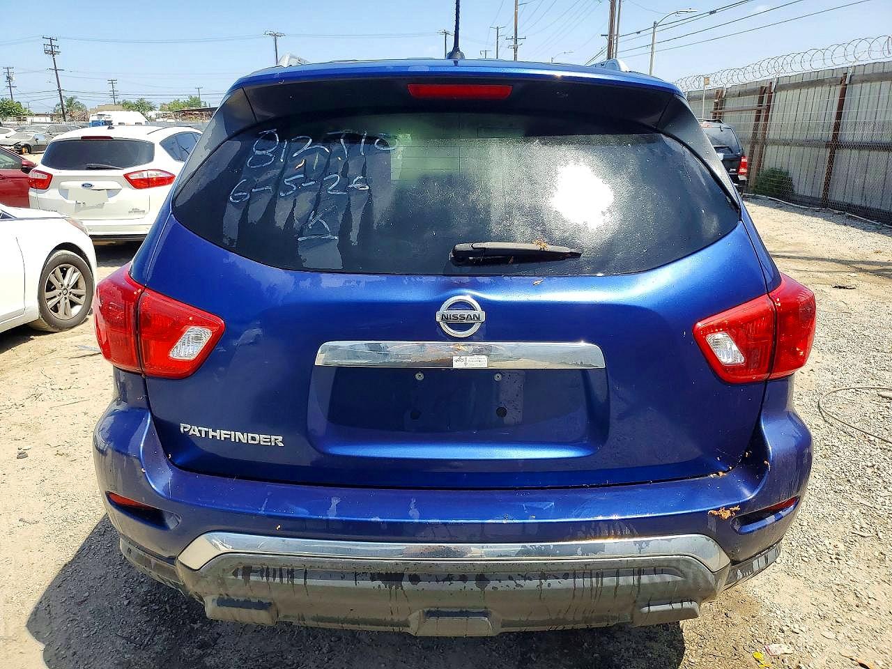 Nissan Pathfinder S