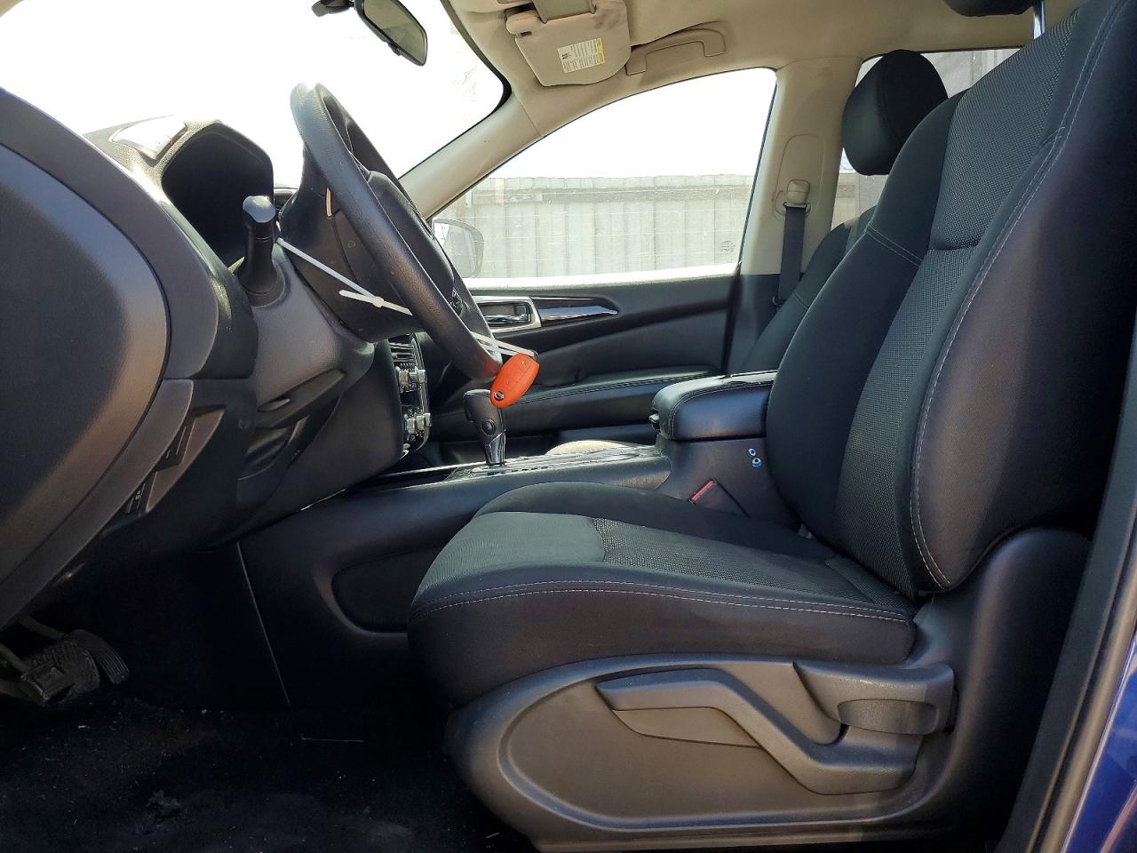 Nissan Pathfinder S