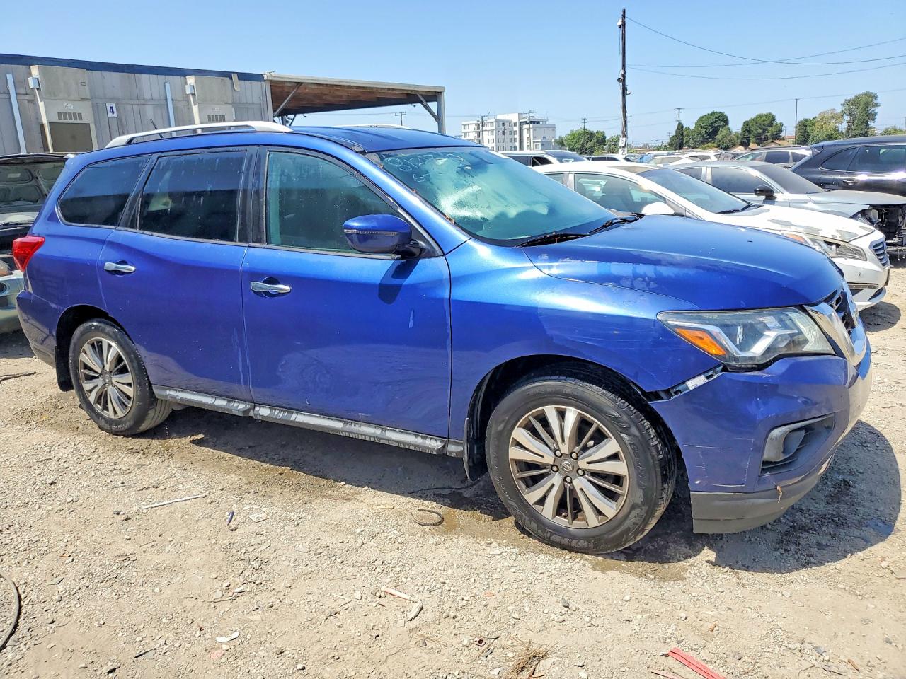 Nissan Pathfinder S