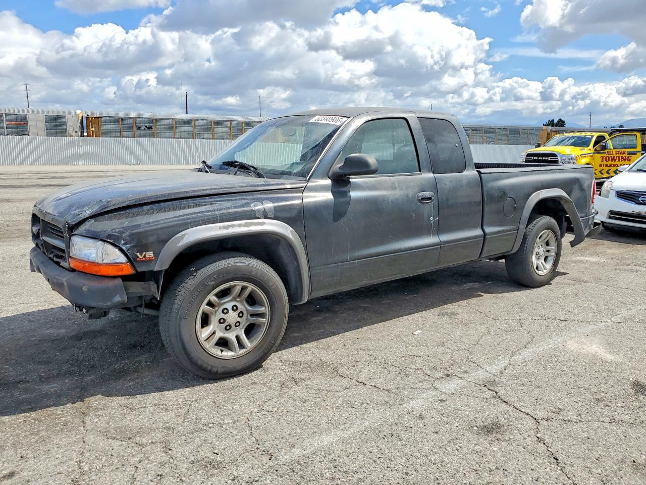 Salvage Dodge Dakota Image