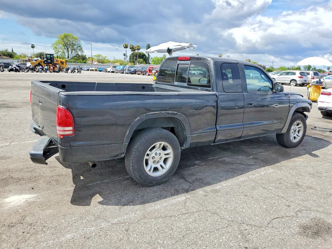 Dodge Dakota Base