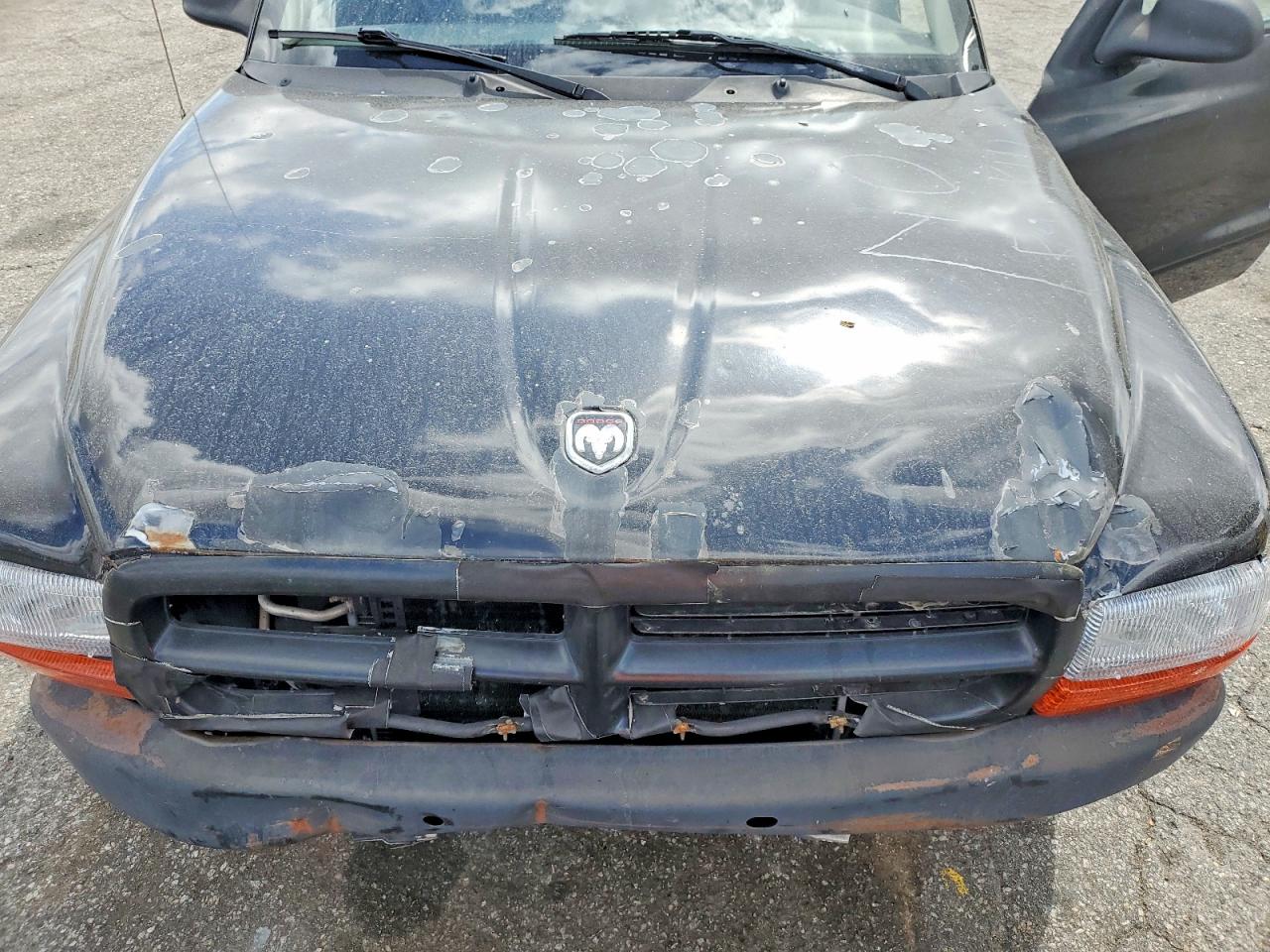 Dodge Dakota Base