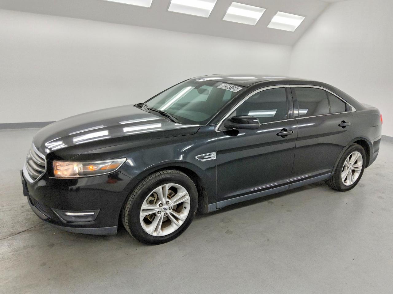 Salvage Ford Taurus Image