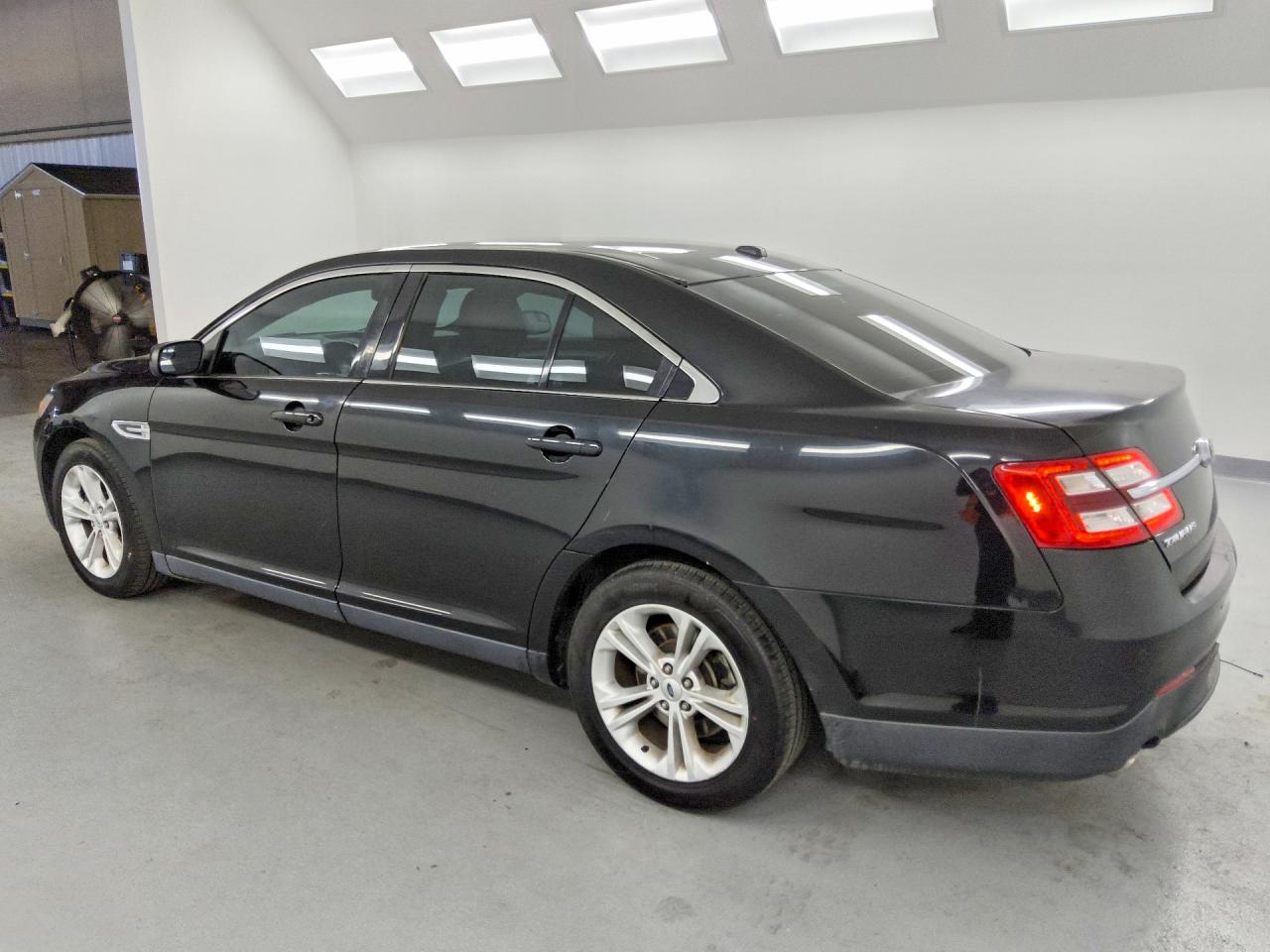 Ford Taurus Sel