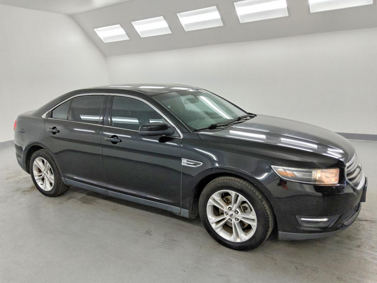 Ford Taurus Sel