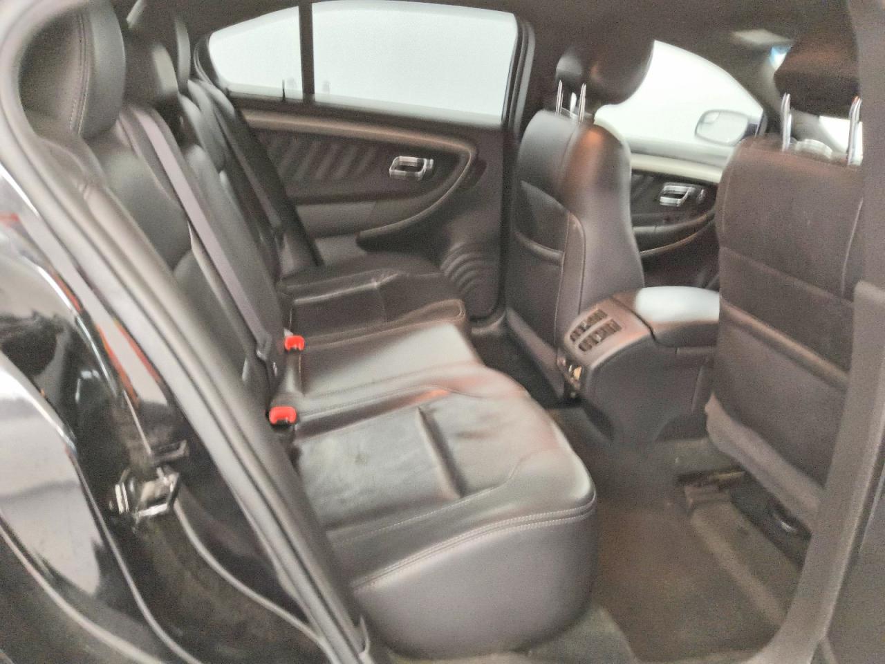 Ford Taurus Sel