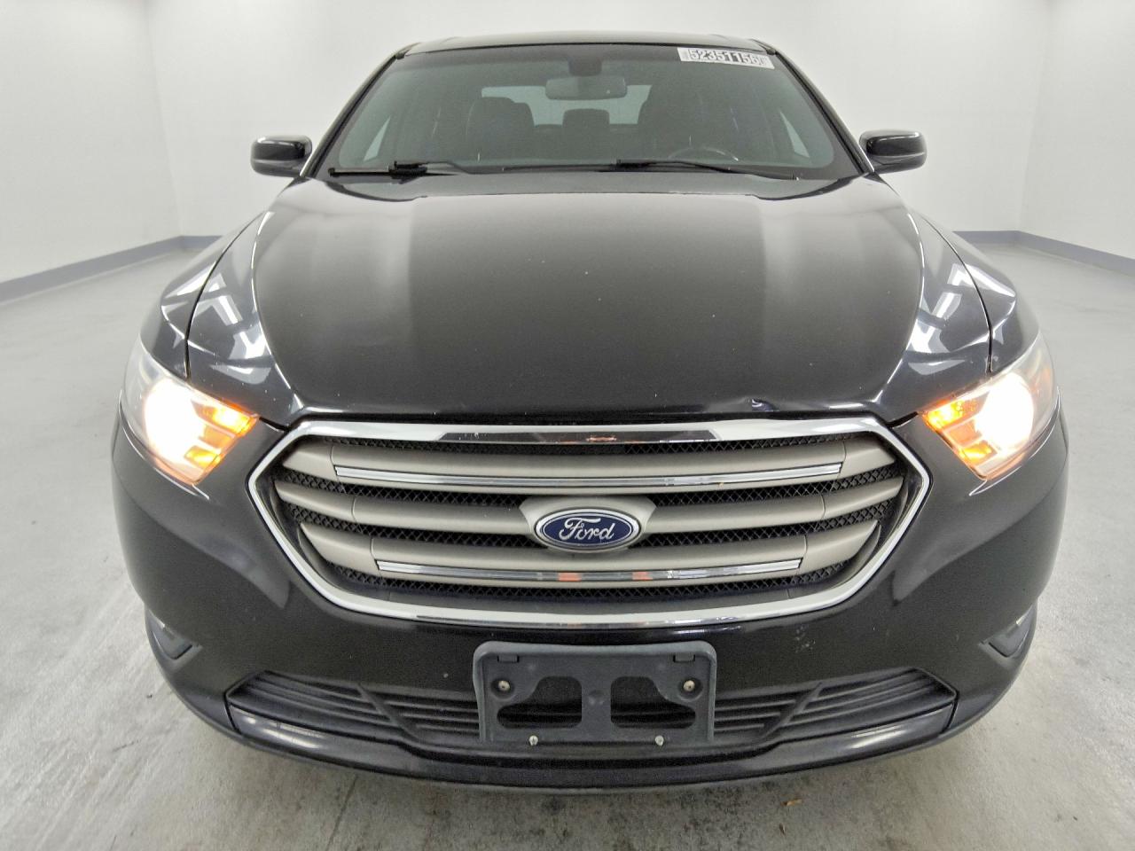 Ford Taurus Sel