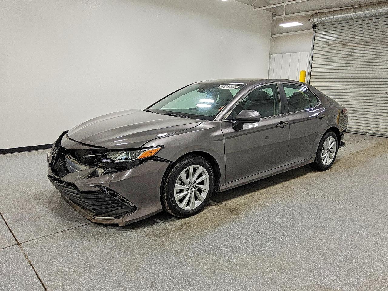 Salvage Toyota Camry Image