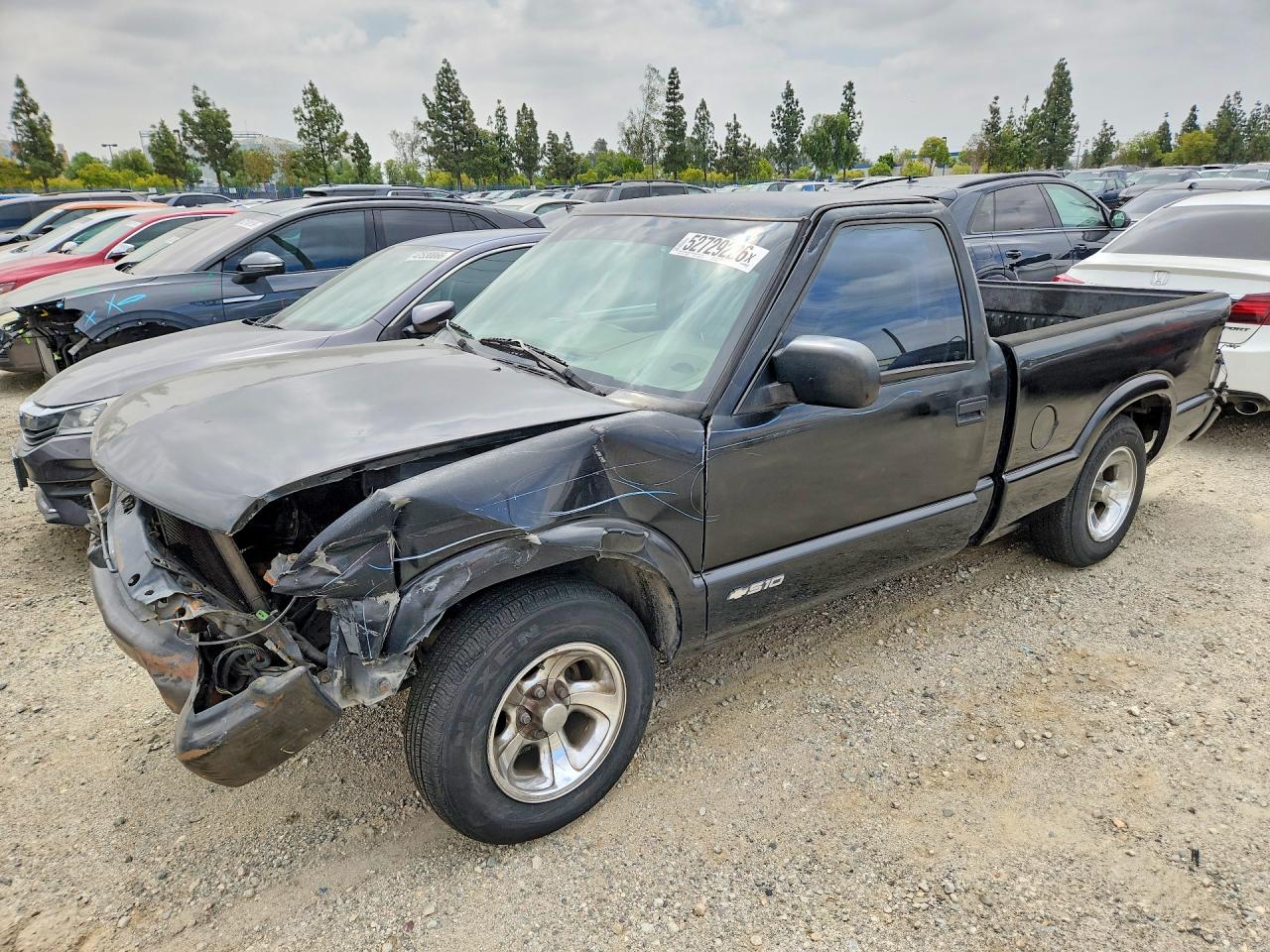 Salvage Chevrolet S-10 Image