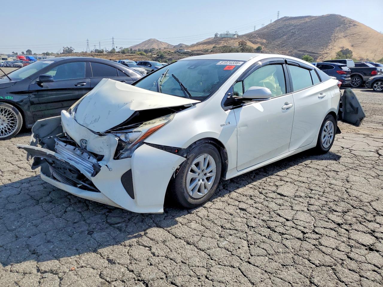 Salvage Toyota Prius Image