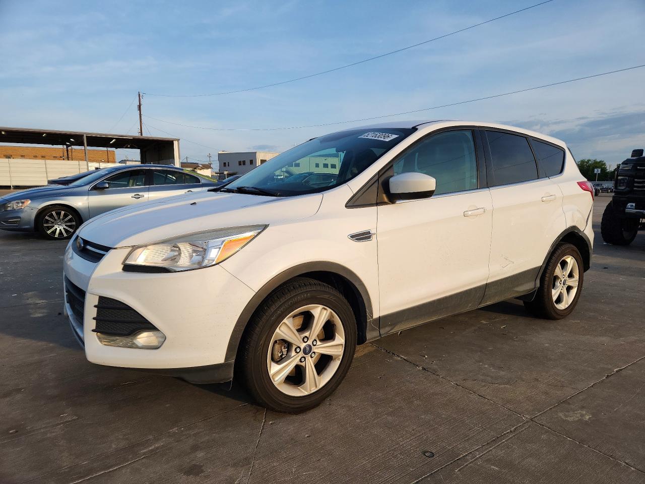 Salvage Ford Escape Image