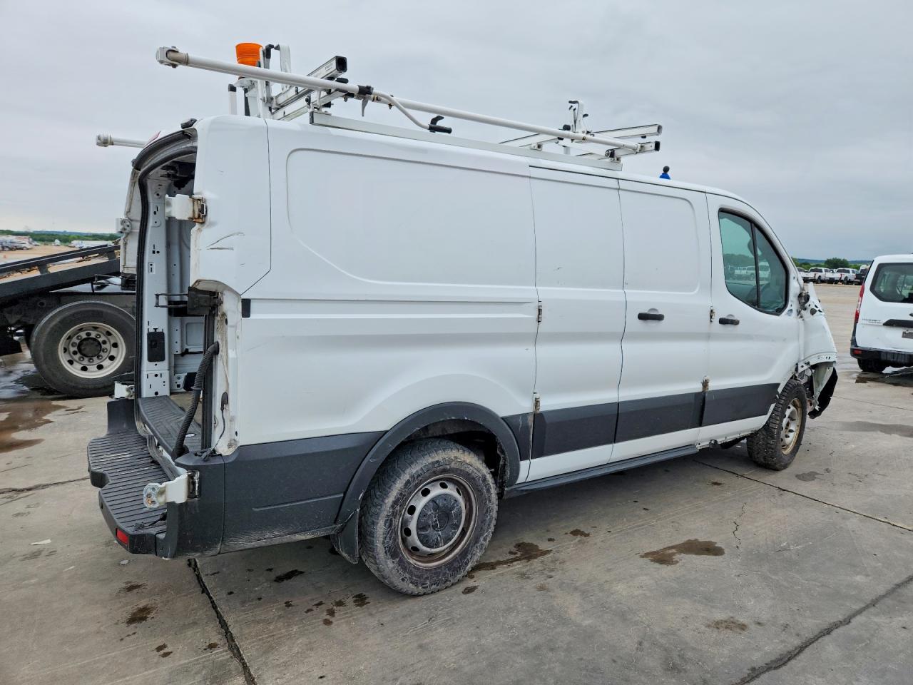 Ford Transit T-150