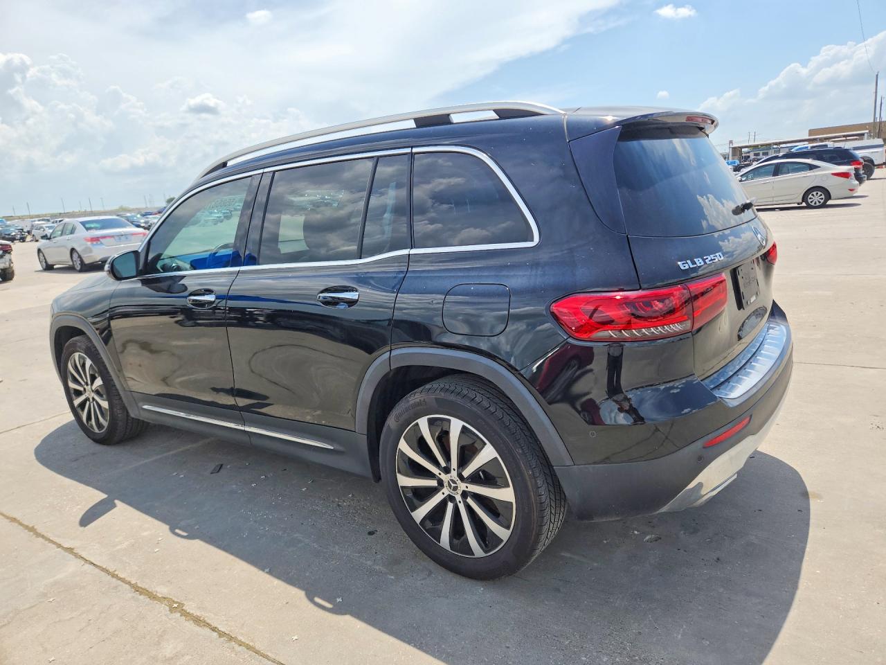 Mercedes-Benz GLB 250