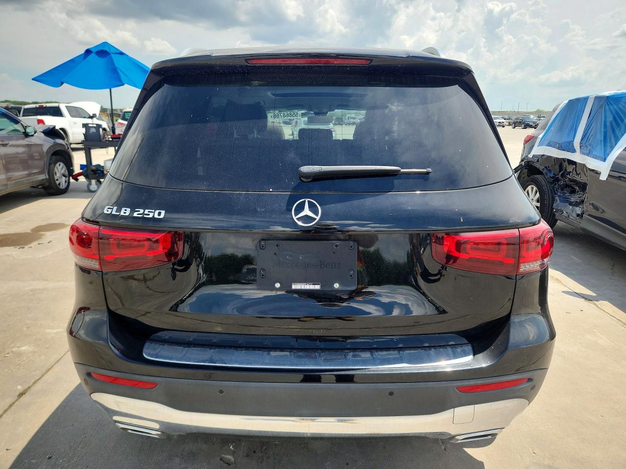 Mercedes-Benz GLB 250