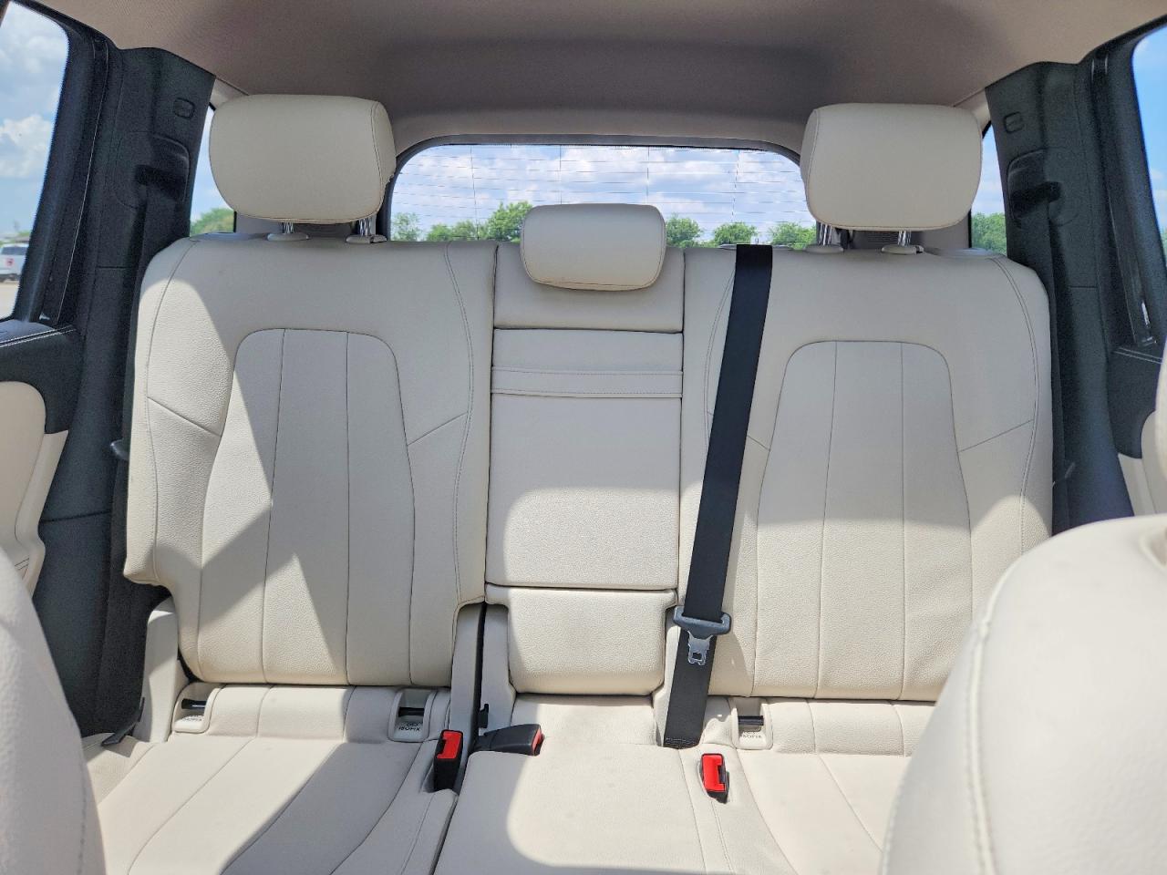 Mercedes-Benz GLB 250