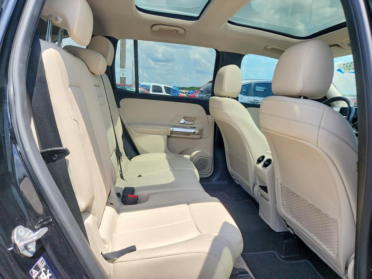 Mercedes-Benz GLB 250