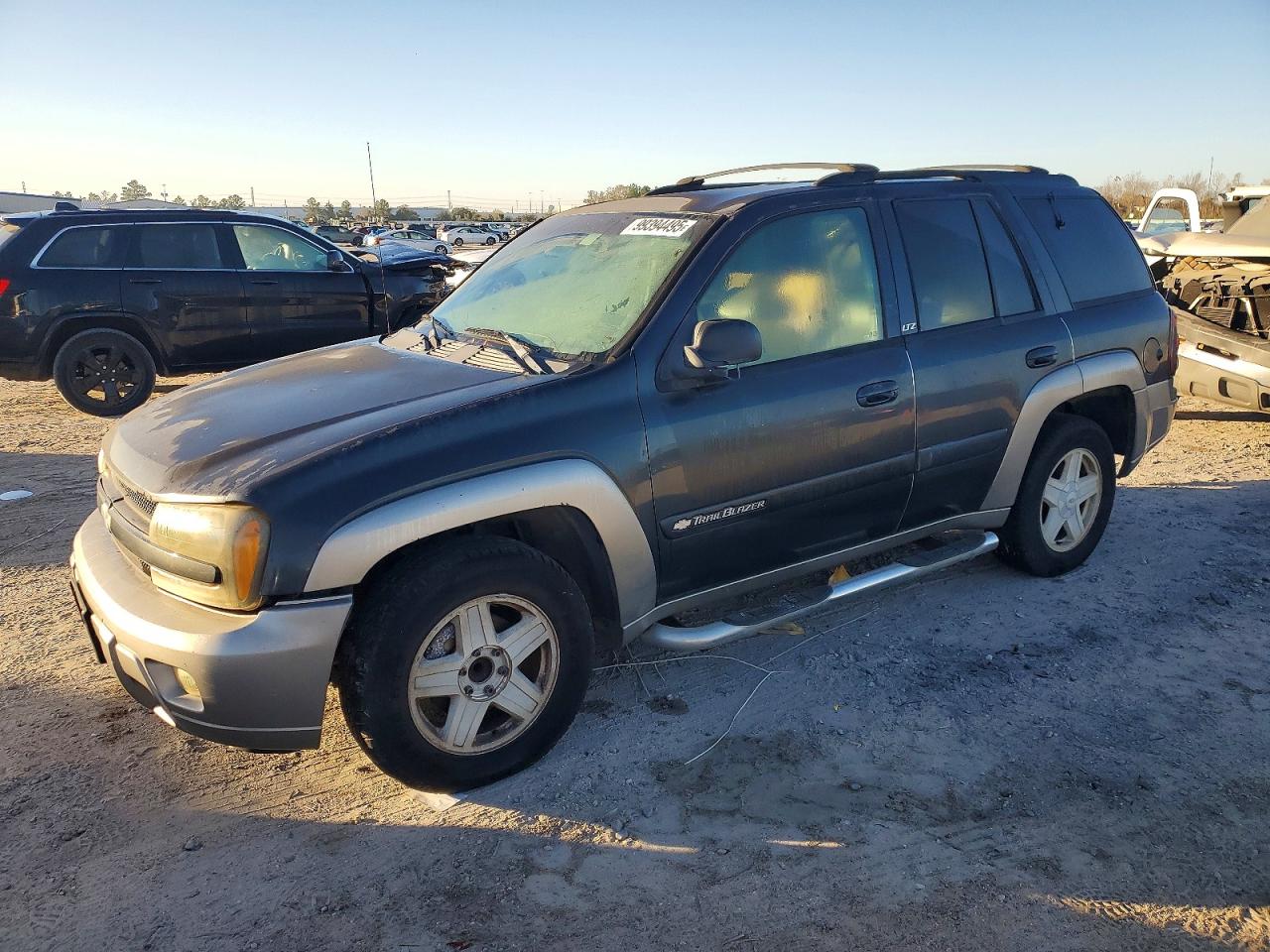Salvage Chevrolet Trailblaze Image