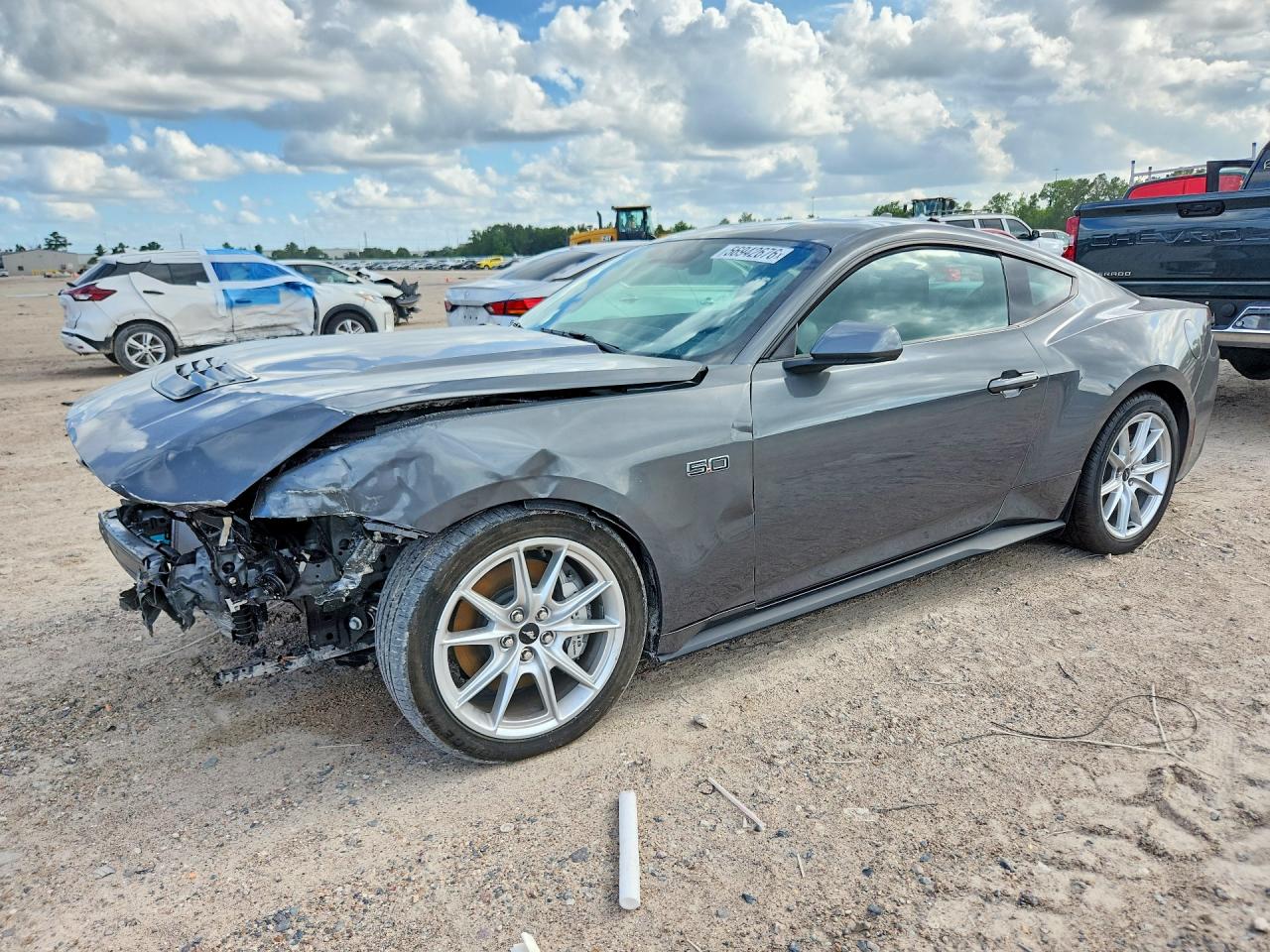 Salvage Ford Mustang Image