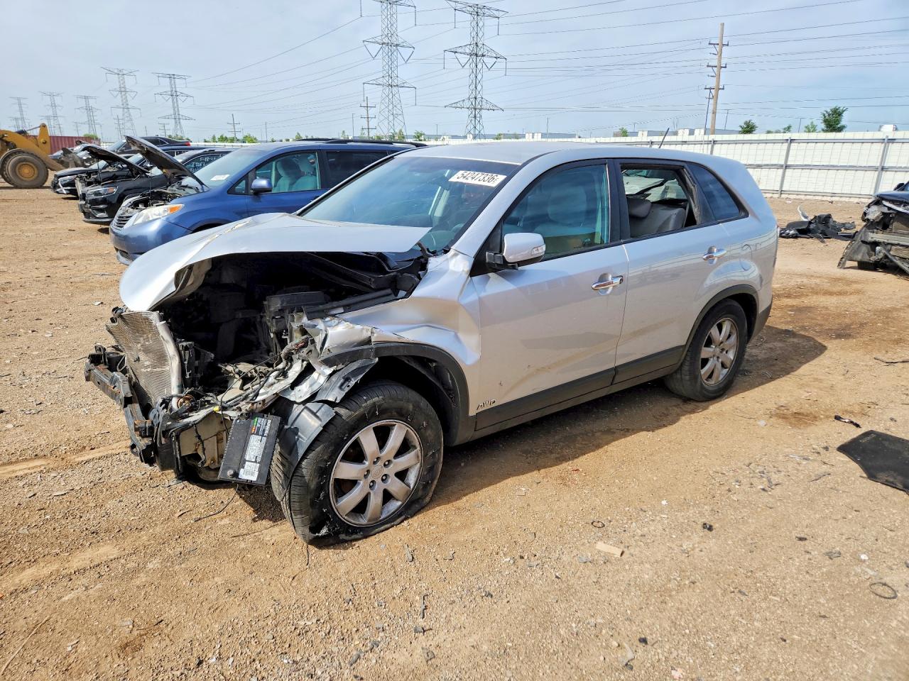 Salvage Kia Sorento Image