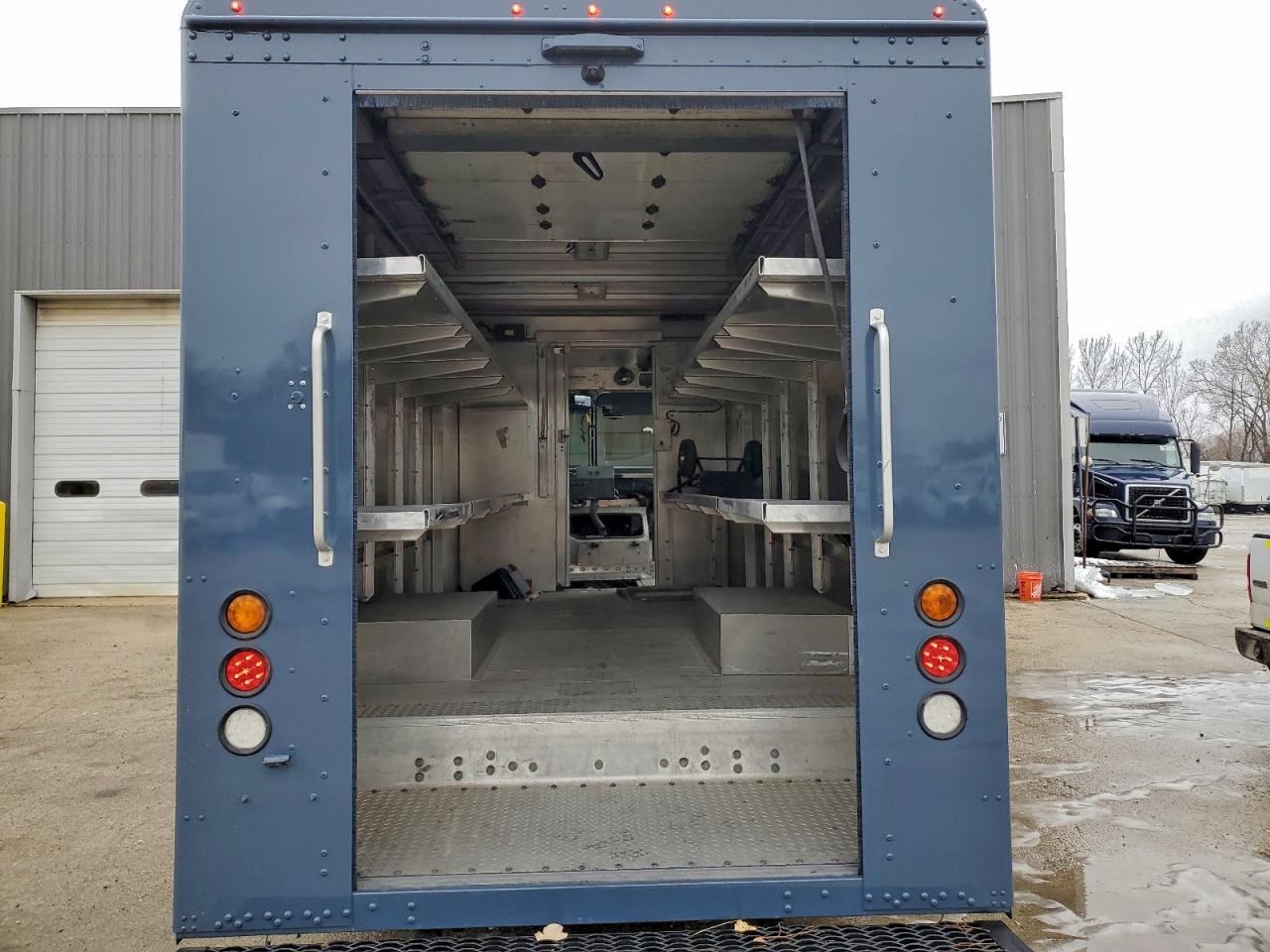 Freightliner Chassis M Line Walk-in Van