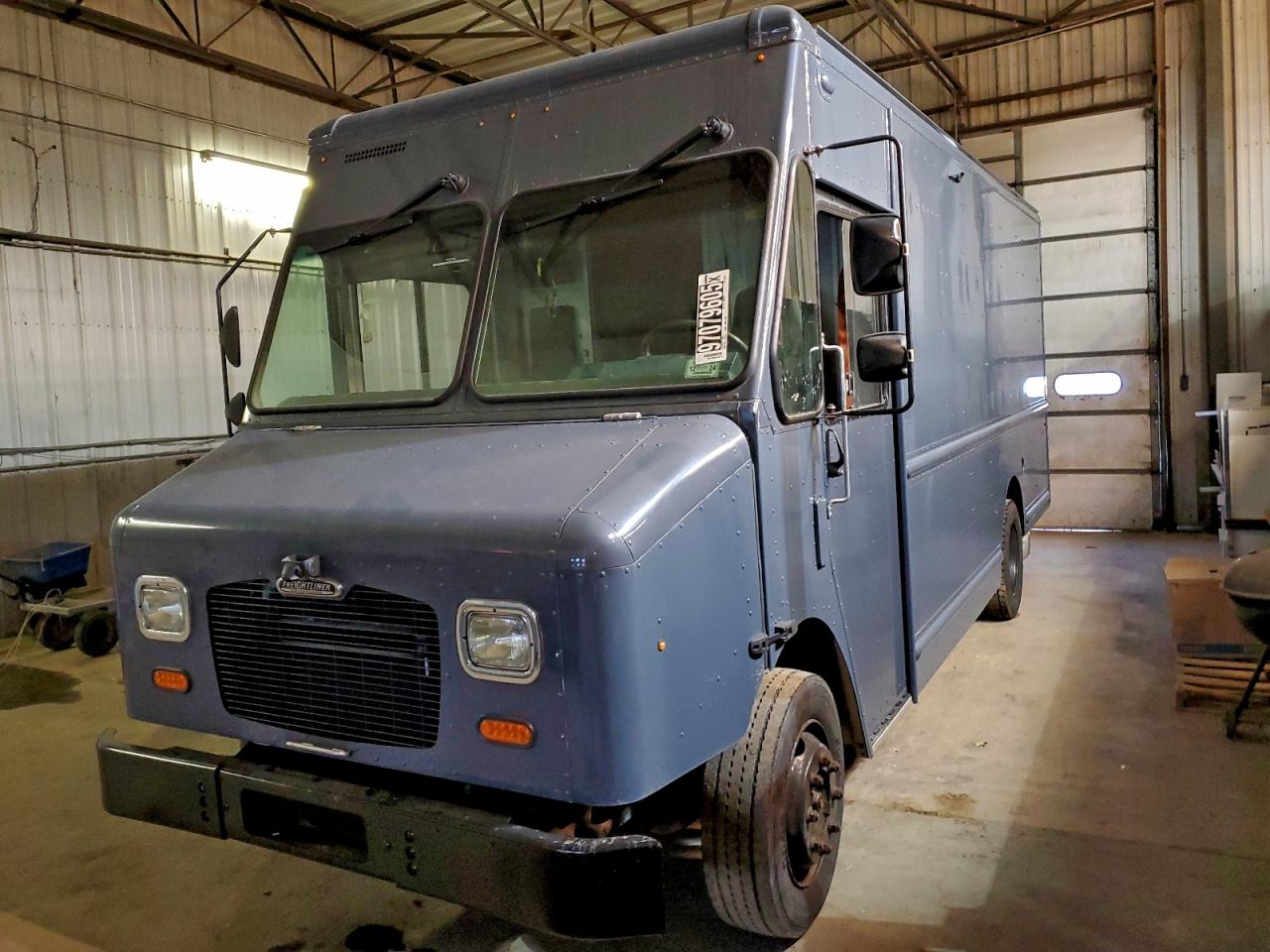 Salvage Freightliner Chassis Image