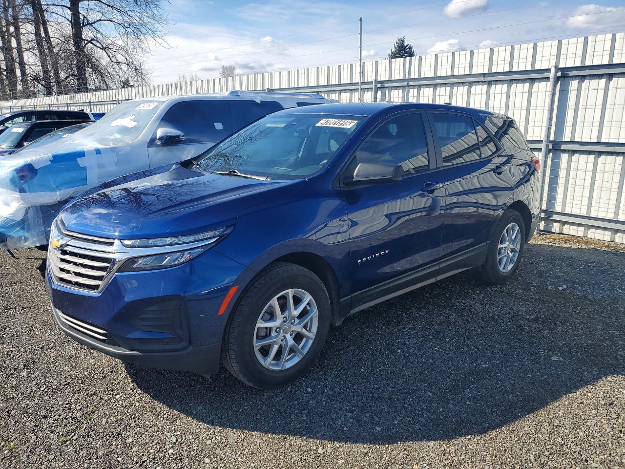 Salvage Chevrolet Equinox Image