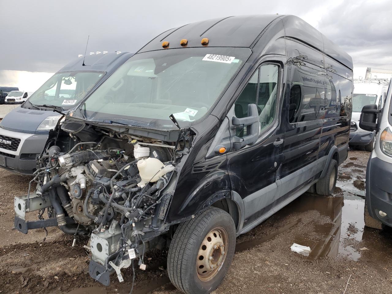 Salvage Ford Transit Image