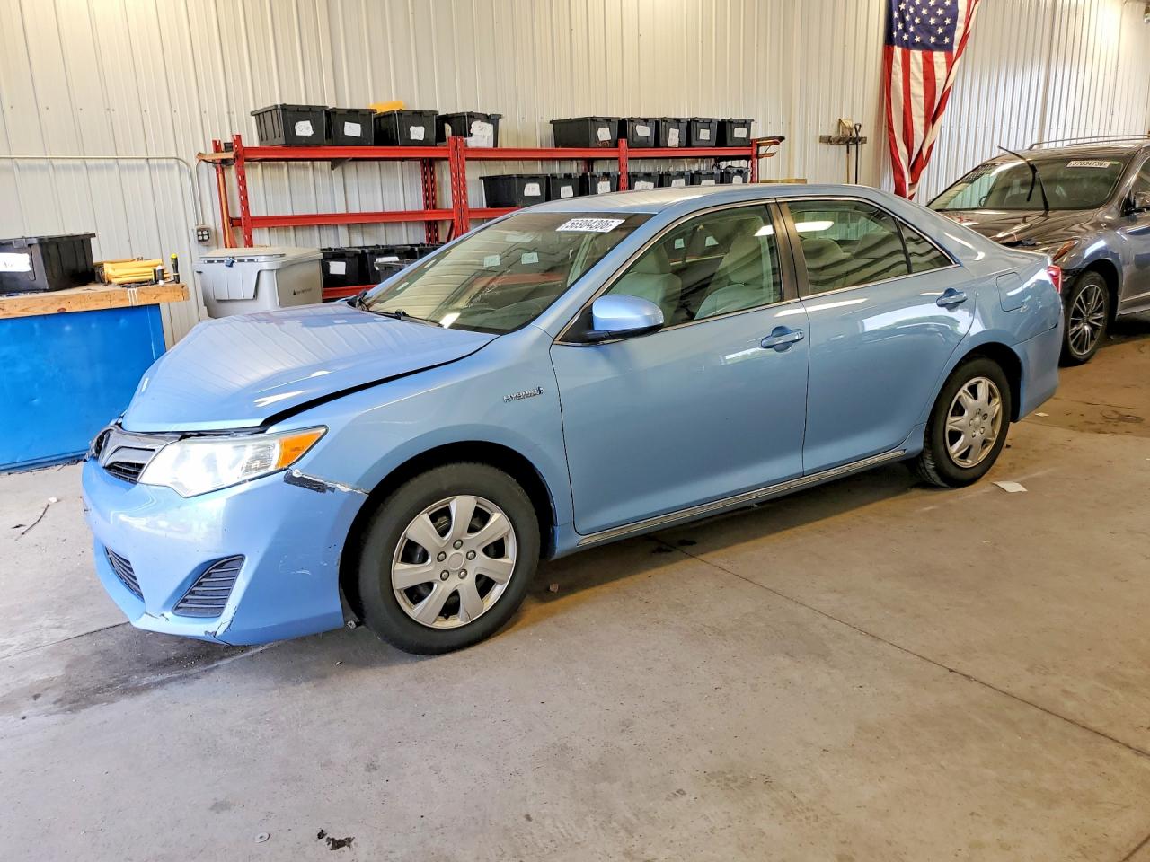 Salvage Toyota Camry Image