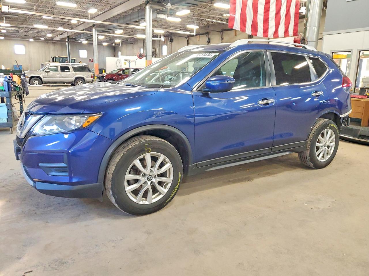 Salvage Nissan Rogue Image
