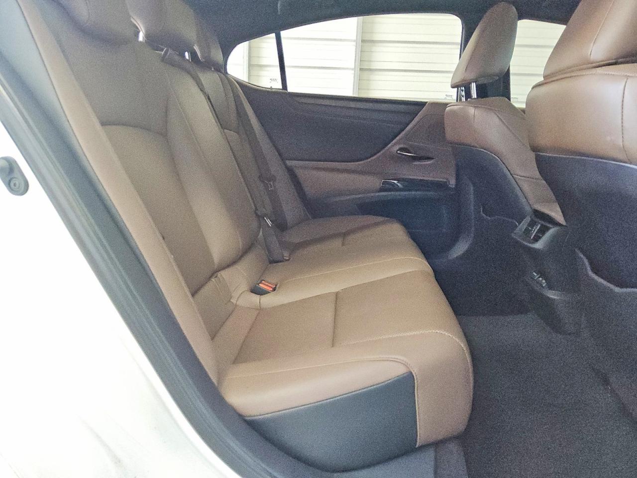 Lexus Es Base