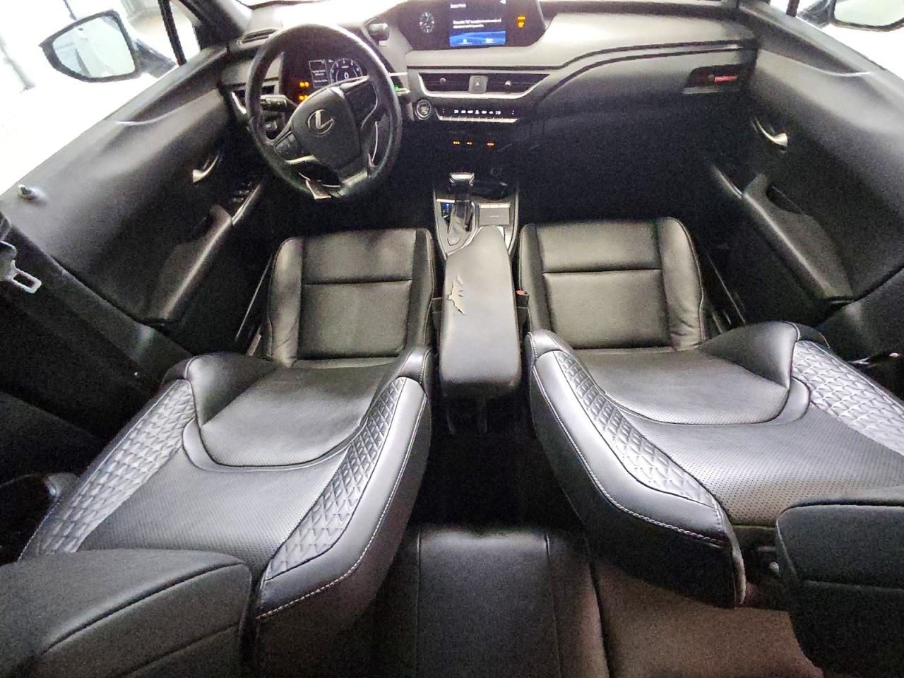Lexus Ux 200