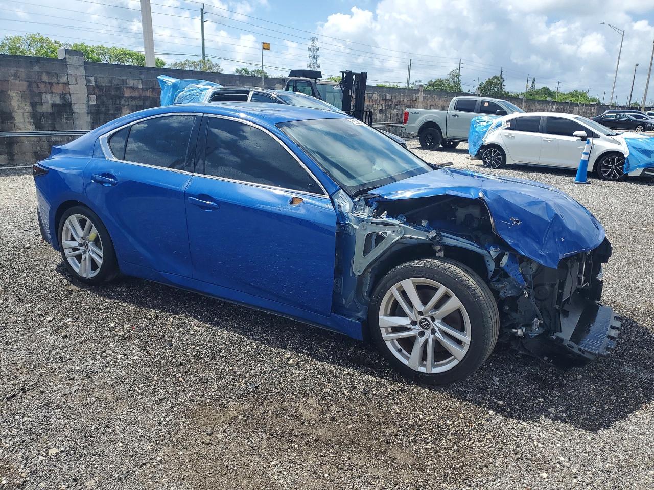 Lexus Is Base