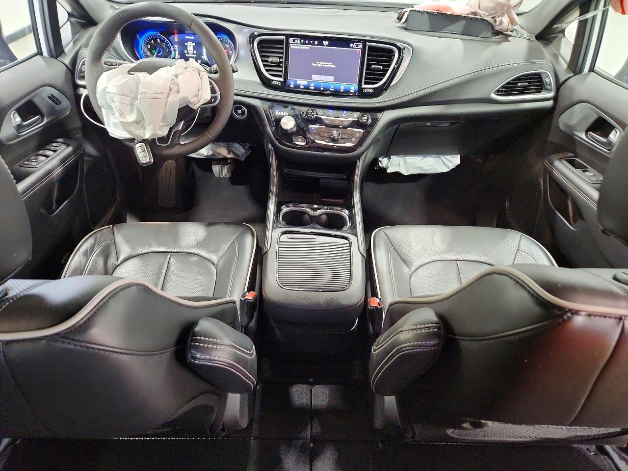 Chrysler Pacifica Limited