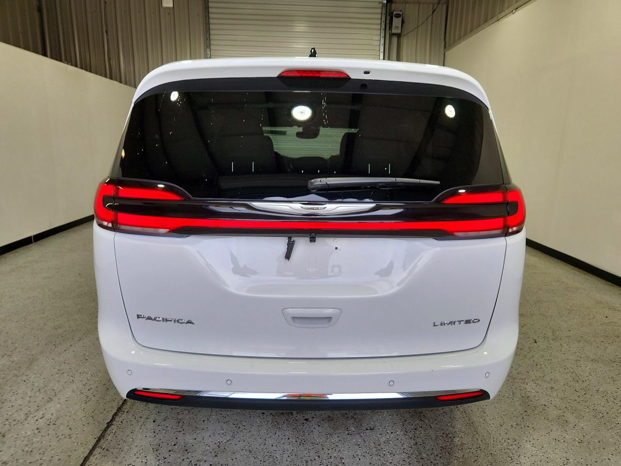 Chrysler Pacifica Limited