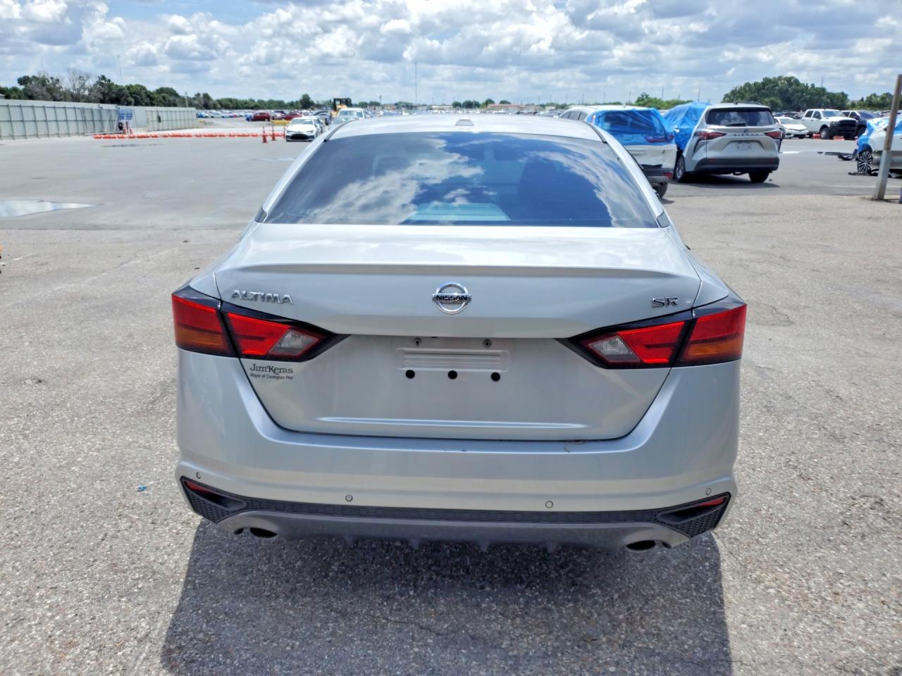 Nissan Altima Sr