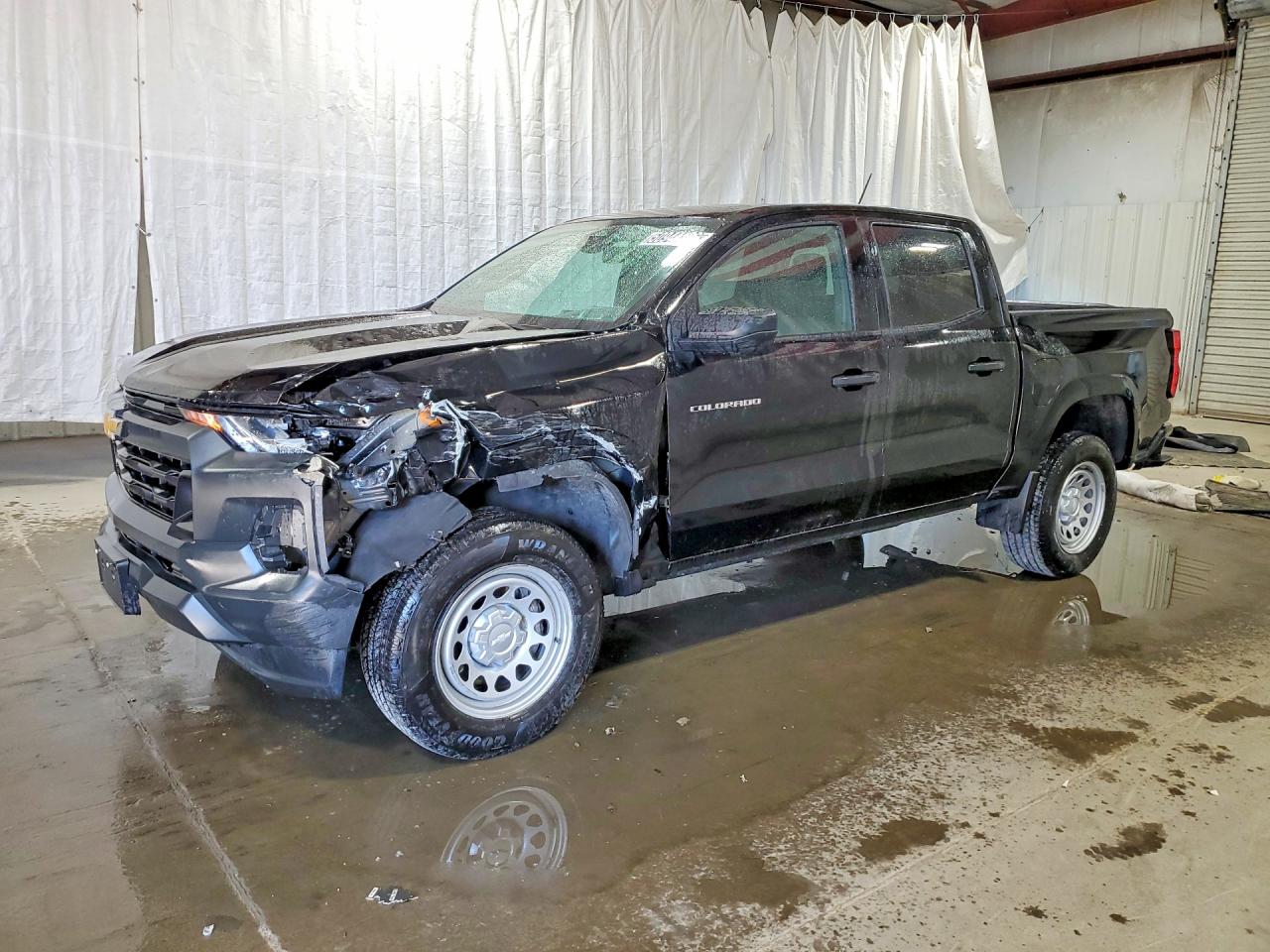 Salvage Chevrolet Colorado Image