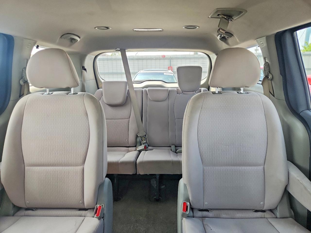 Kia Sedona Lx