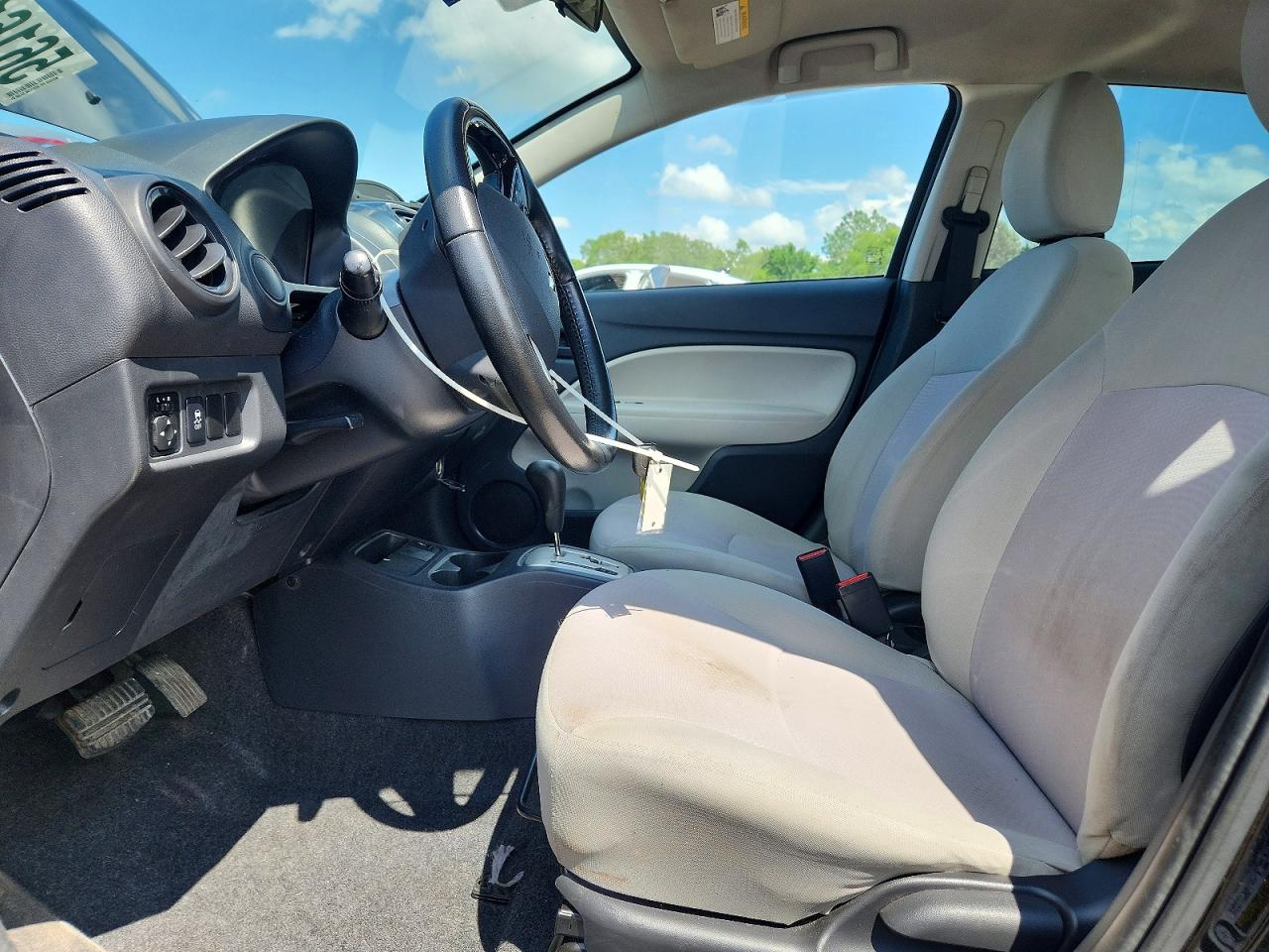 Mitsubishi Mirage G4 Es