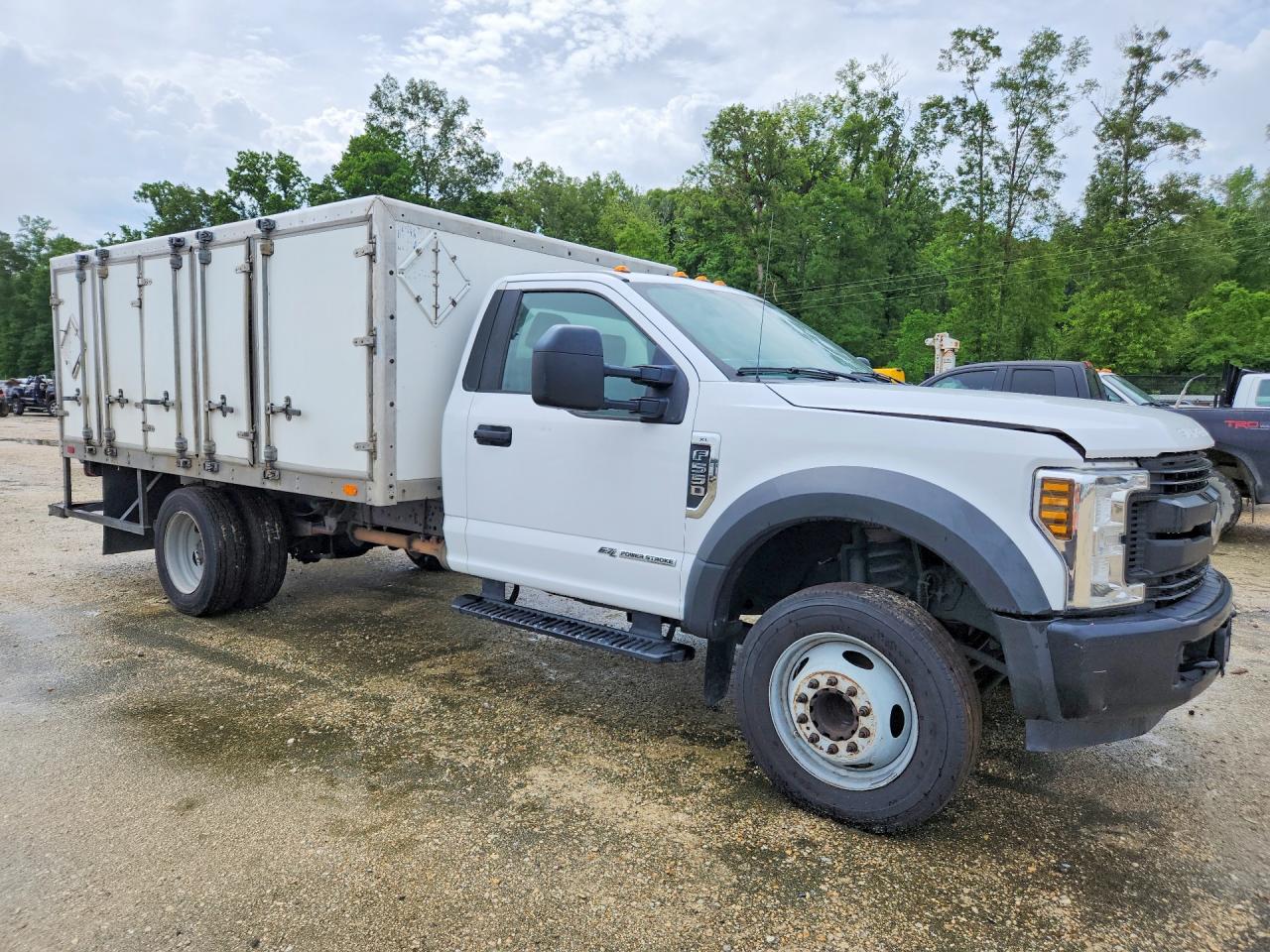 Ford F-550 Super Duty