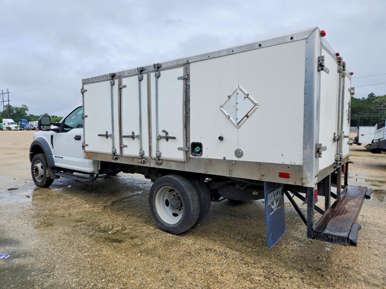 Ford F-550 Super Duty
