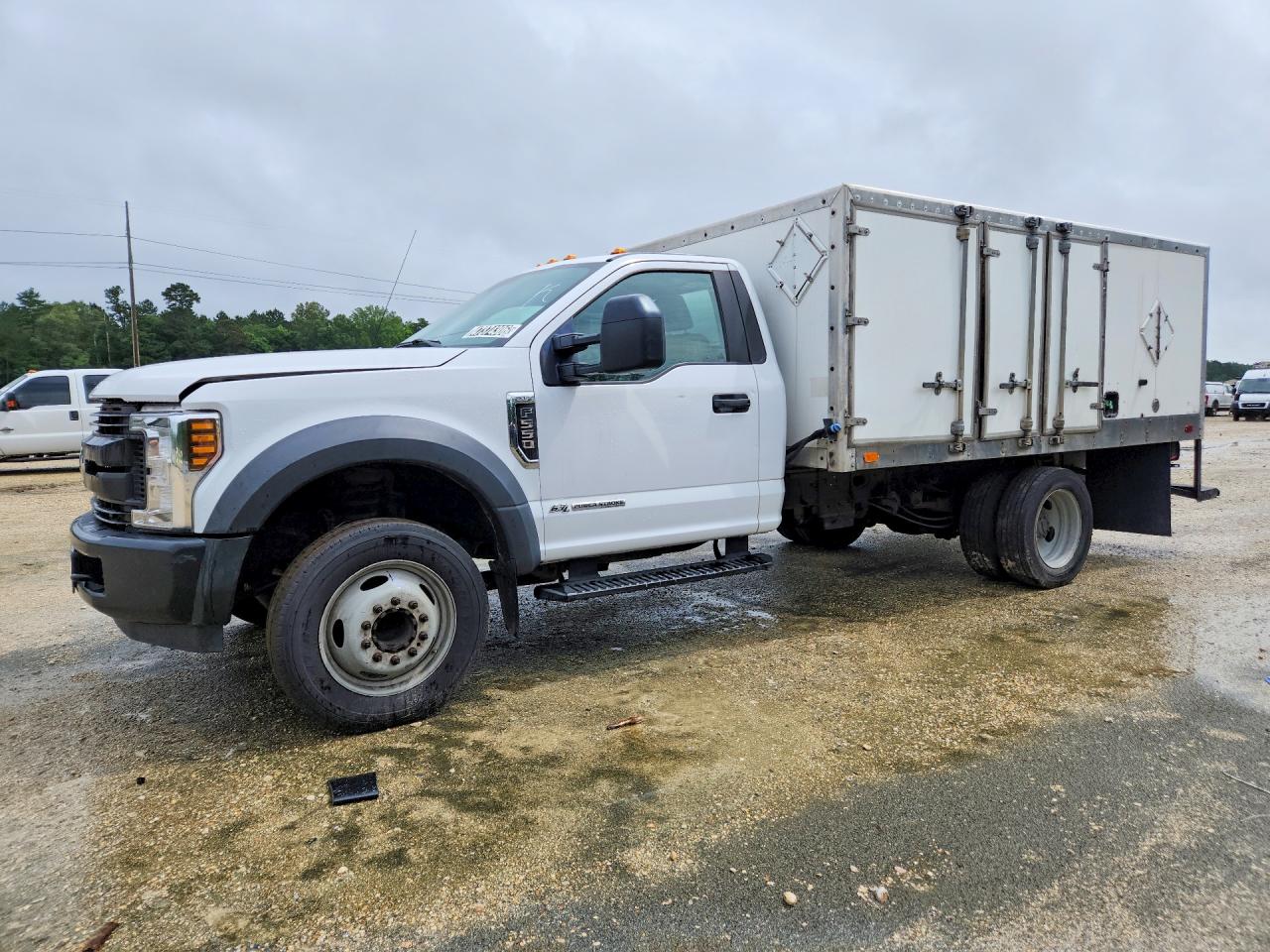 Salvage Ford F-550 Image