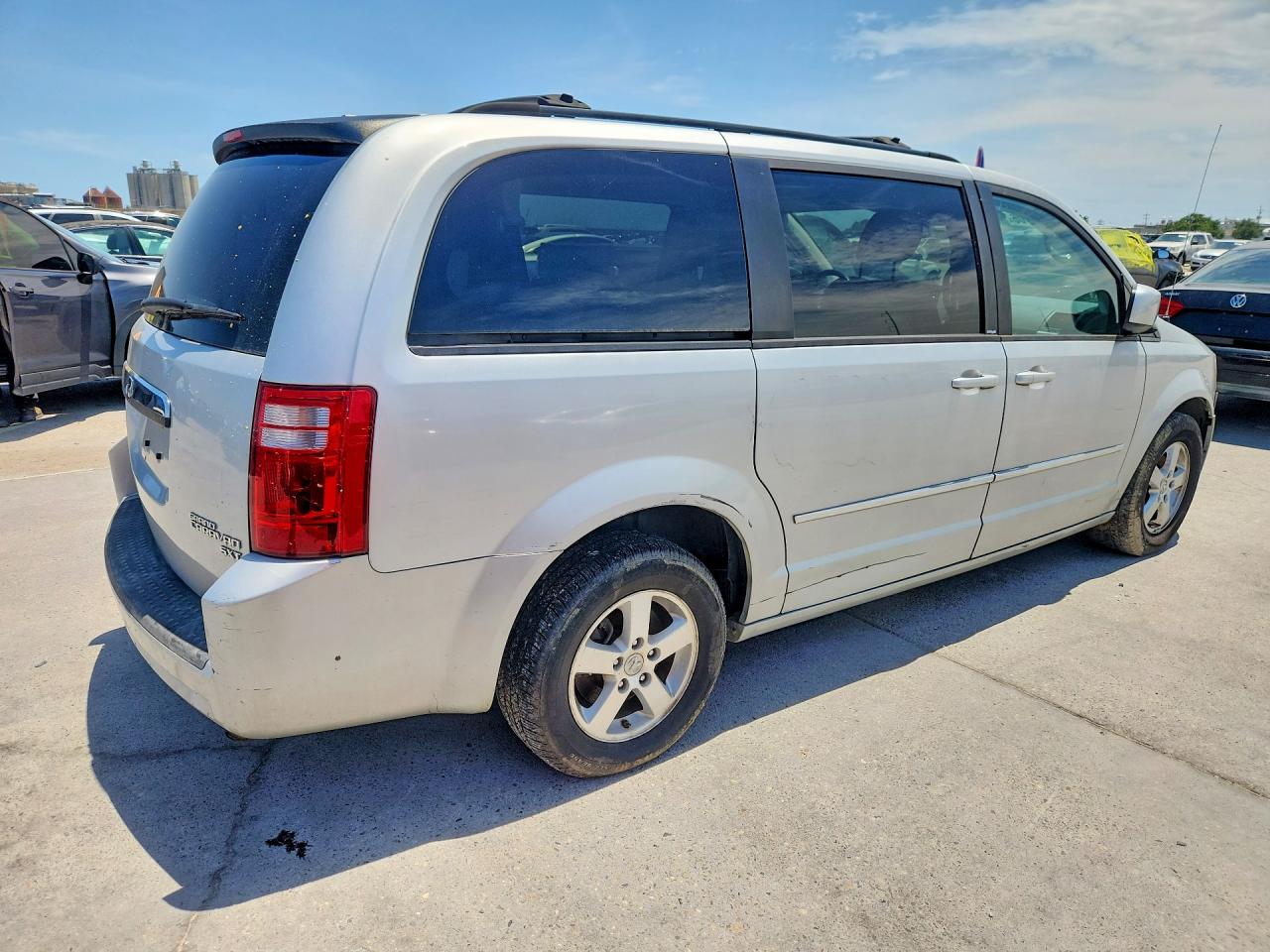 Dodge Caravan Sxt