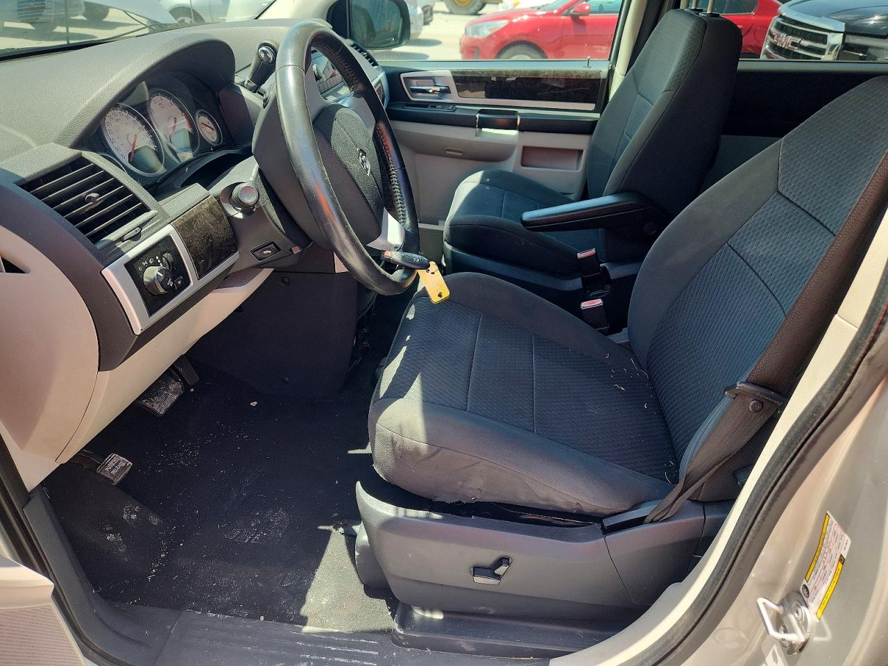 Dodge Caravan Sxt