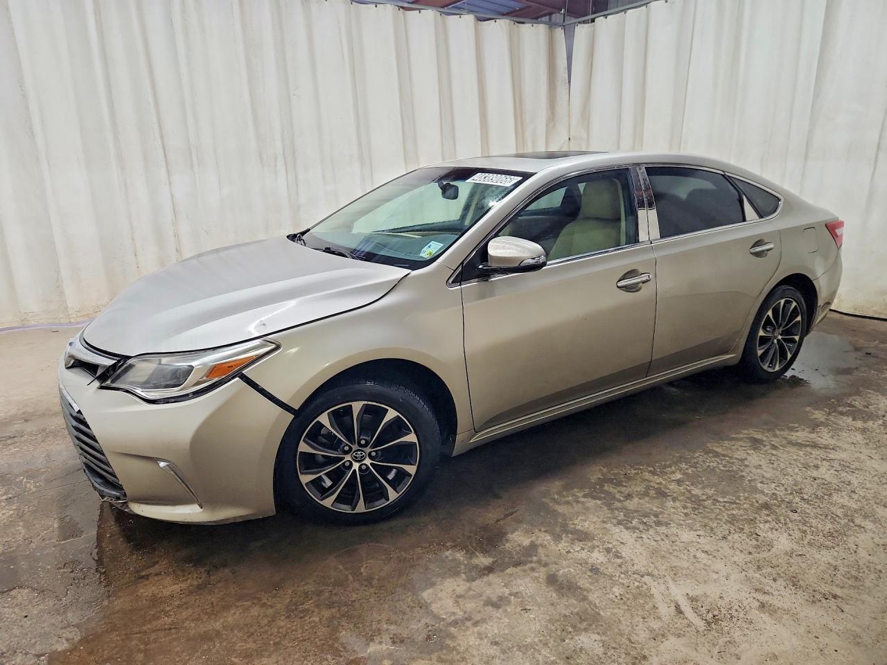 Salvage Toyota Avalon Image